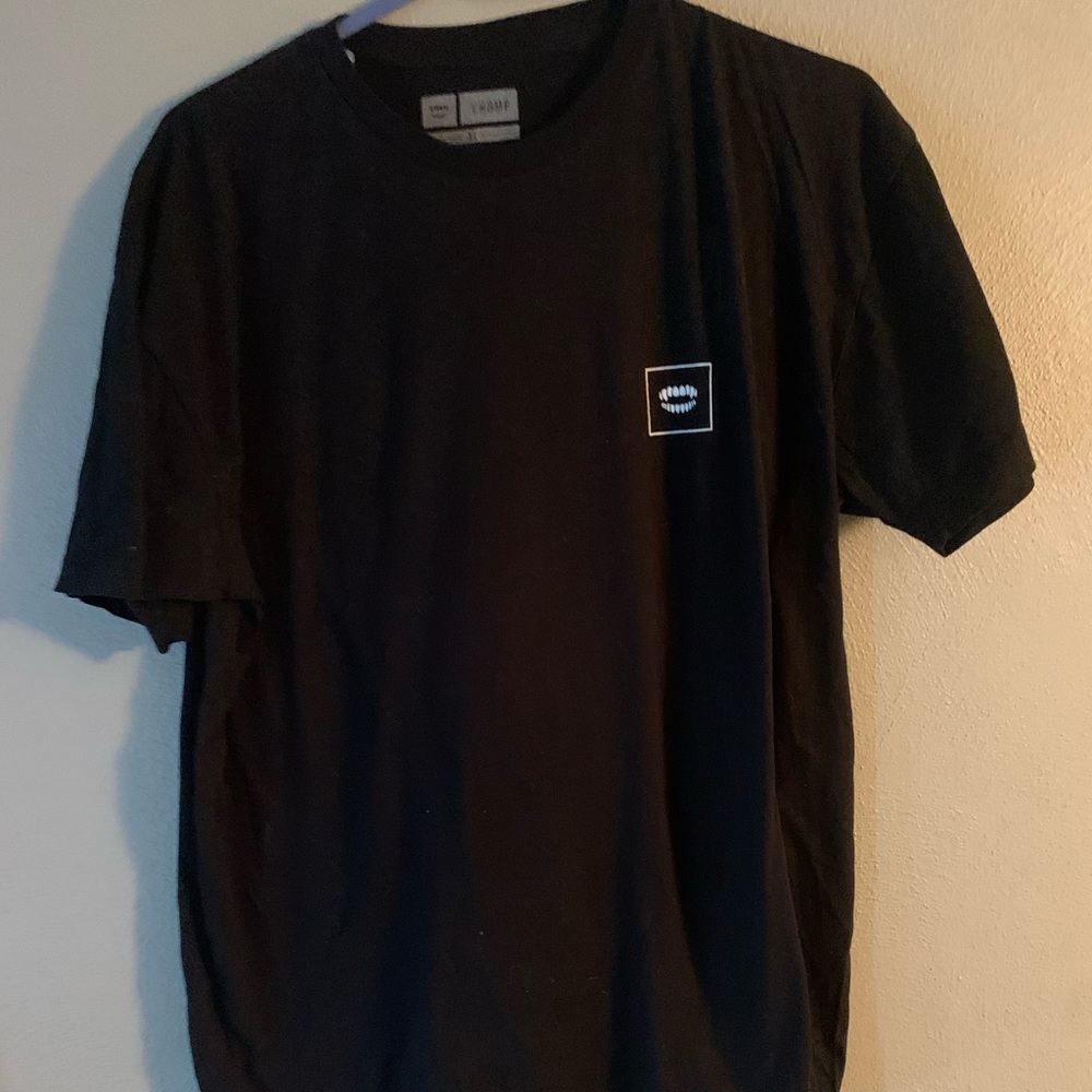 Skeleton T-shirt size large